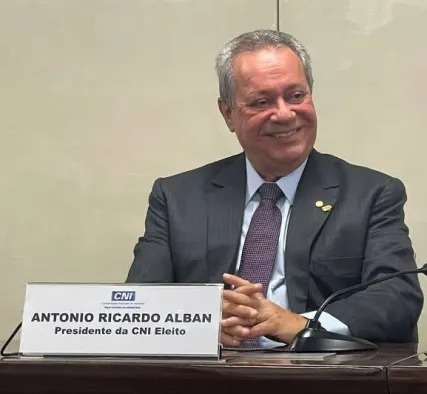 Ricardo Alban é eleito presidente da Confederação Nacional da Indústria
